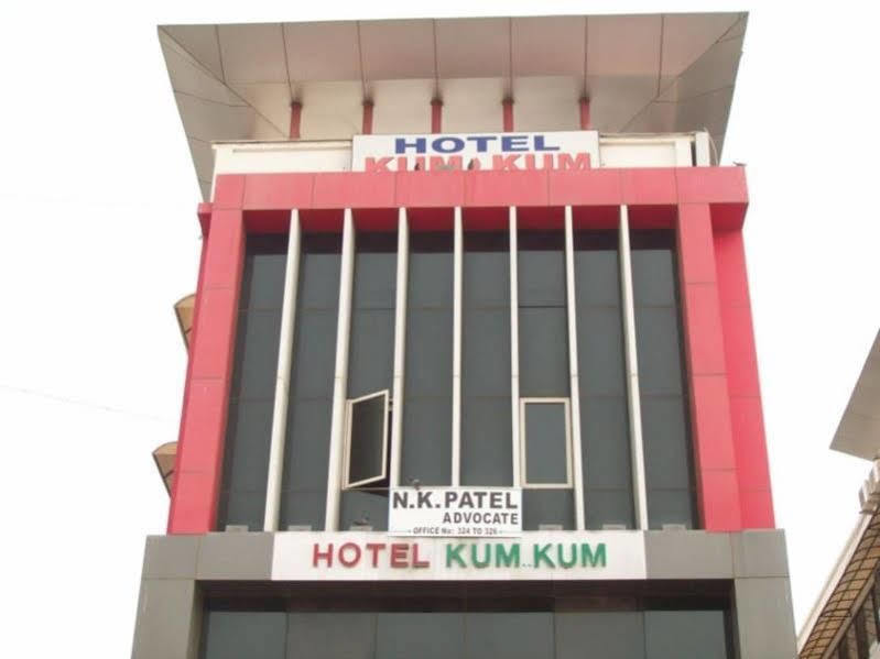 Hotel Kum Kum Adalaj מראה חיצוני תמונה